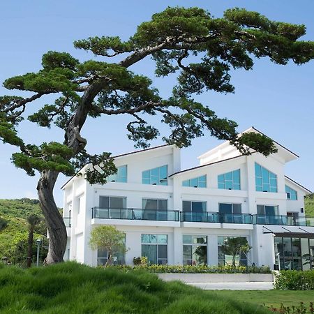 墾丁椰林 海灘文旅 Hotel Cape Eluanbi Exterior photo