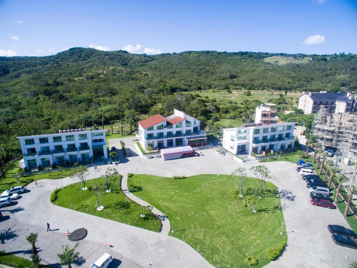 墾丁椰林 海灘文旅 Hotel Cape Eluanbi Exterior photo