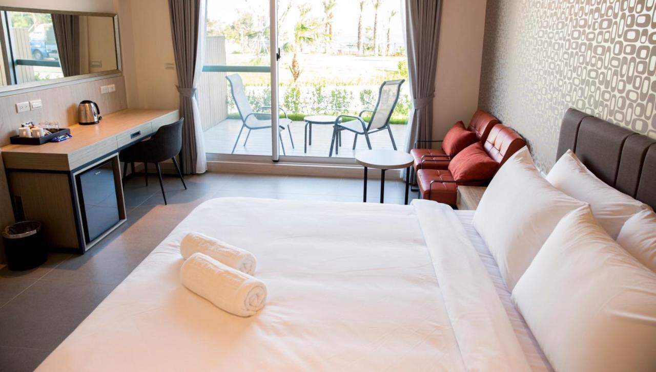 墾丁椰林 海灘文旅 Hotel Cape Eluanbi Exterior photo