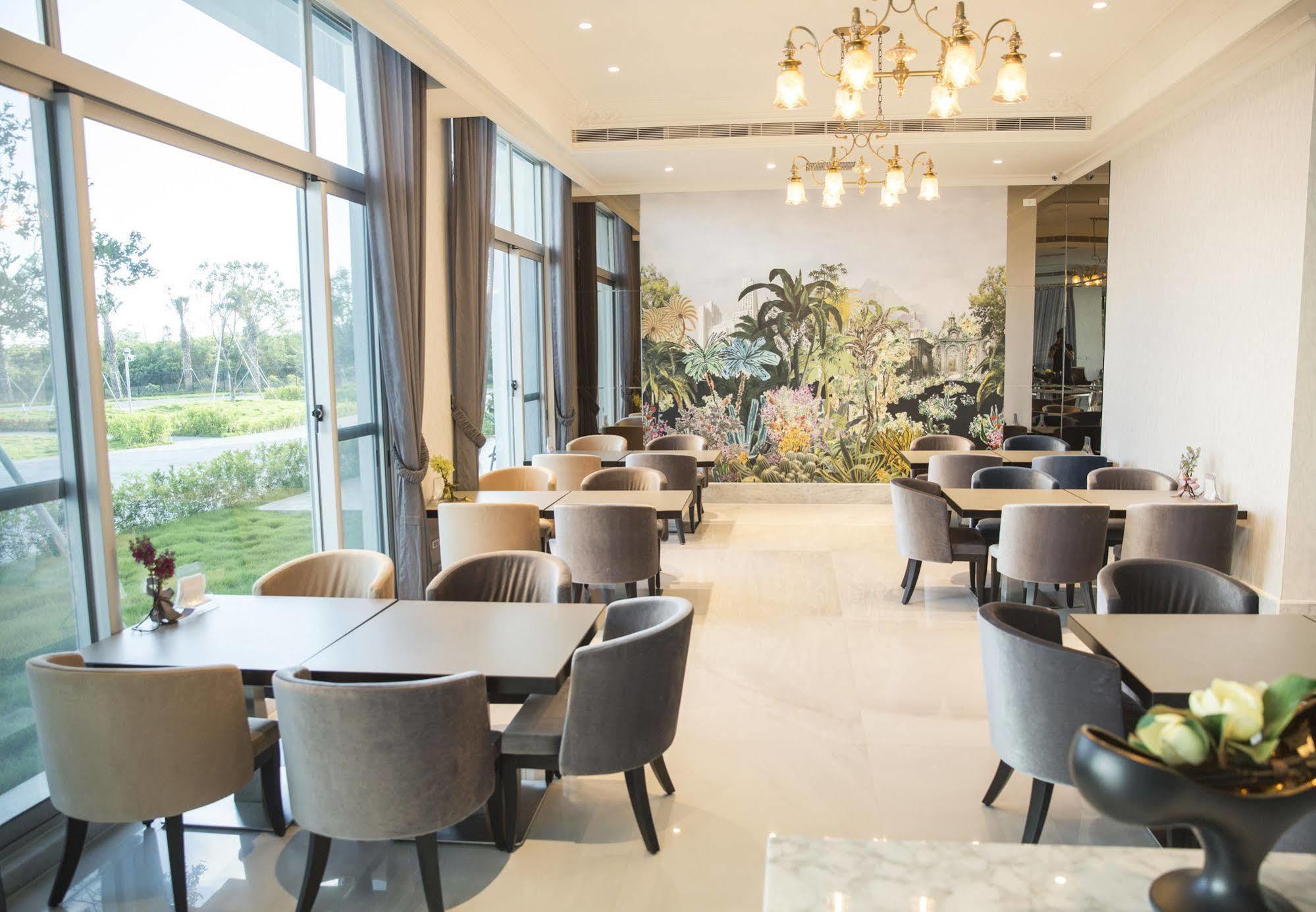 墾丁椰林 海灘文旅 Hotel Cape Eluanbi Exterior photo