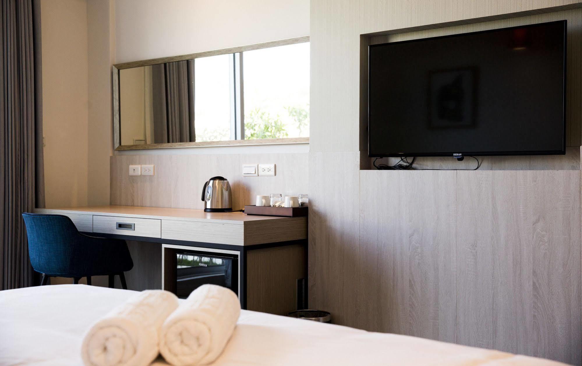 墾丁椰林 海灘文旅 Hotel Cape Eluanbi Exterior photo